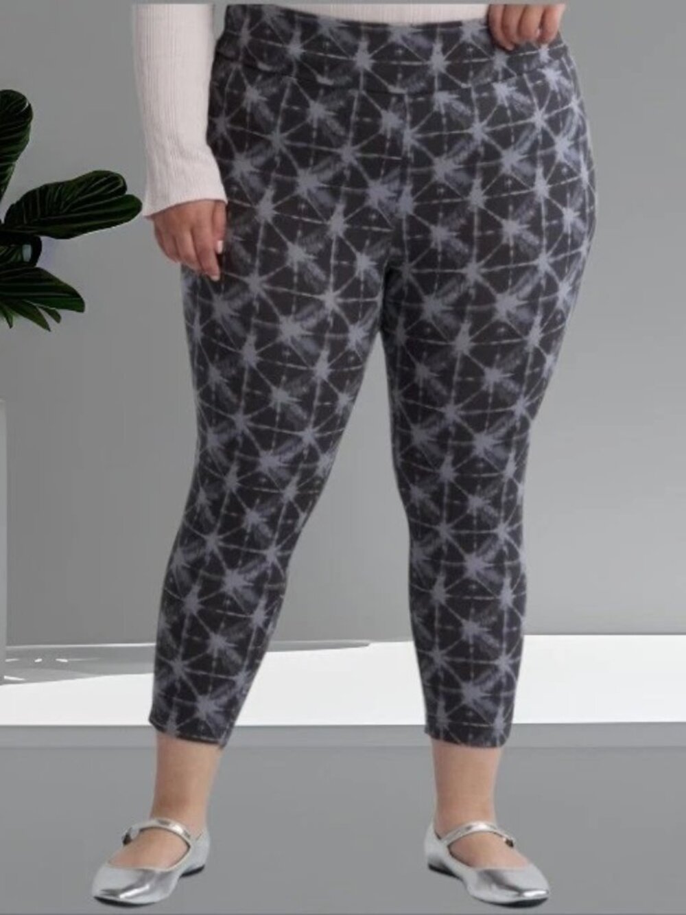Terra & Sky Women's Plus Size Capri Legging Shibori Gray Soot Size 2X